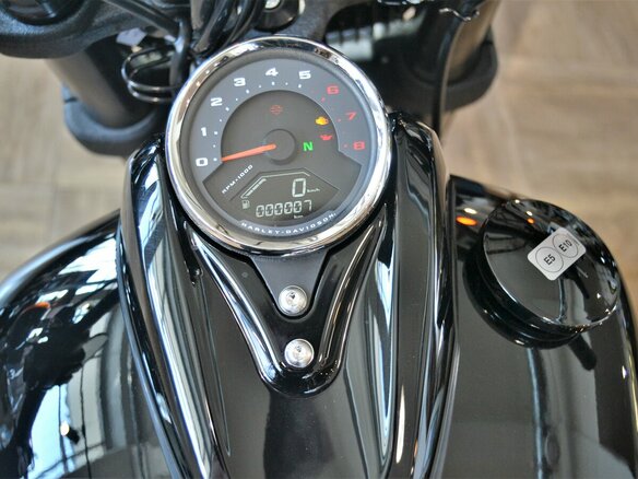 2024 Harley-Davidson Fat Bob, чёрный, 3100000 рублей - вид 12
