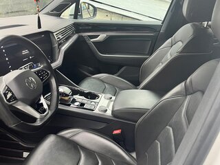 2020 Volkswagen Touareg III, белый, 5500005 рублей, вид 4