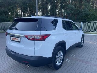 2021 Chevrolet Traverse II, белый, 3300000 рублей, вид 5