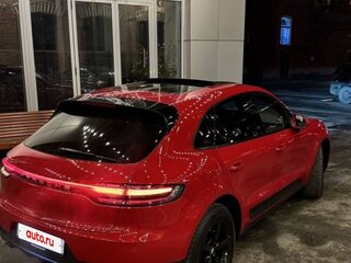2020 Porsche Macan I Рестайлинг, красный, 6500000 рублей, вид 5
