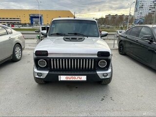 2017 Lada (ВАЗ) 2121 (4x4) Urban I Рестайлинг, серебристый, 700000 рублей, вид 2