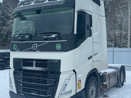 2022 Volvo FH, белый, 13000000 рублей, вид 2