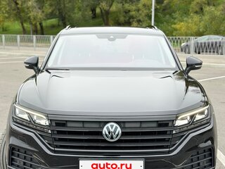 2019 Volkswagen Touareg III, чёрный, 7300000 рублей, вид 4