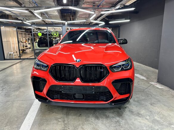 2021 BMW X6 M Competition III (F96), красный, 13000000 рублей - вид 1