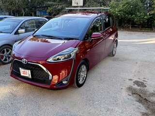 2018 Toyota Sienta II, красный, 1930000 рублей, вид 5