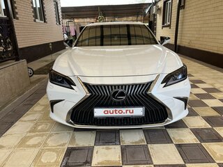 2019 Lexus ES 250 VII, белый, 3875000 рублей, вид 5