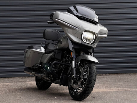 2023 Harley-Davidson CVO Street Glide, серый, 3390000 рублей, вид 1