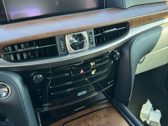 2019 Lexus LX 450d III Рестайлинг 2, белый, 11100000 рублей - вид 12