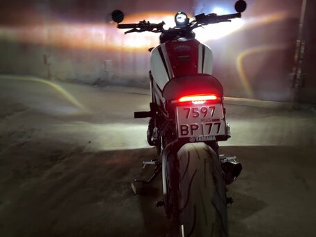 2020 Yamaha XSR900, красный, 1000000 рублей, вид 4