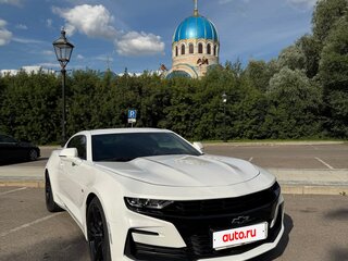2019 Chevrolet Camaro VI Рестайлинг, белый, 3300000 рублей, вид 3