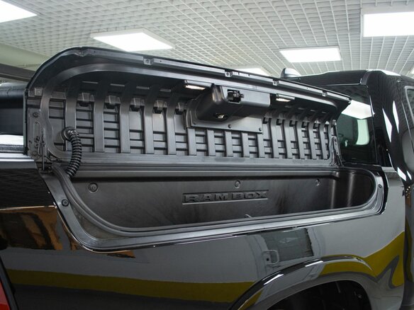 2026 Ram 1500 Crew Cab V Рестайлинг, чёрный, 10499000 рублей - вид 29
