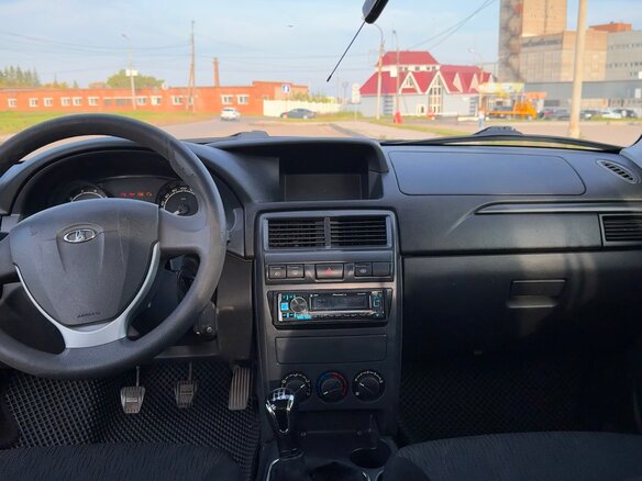 2016 Lada (ВАЗ) Priora I Рестайлинг, серебристый, 625000 рублей - вид 9