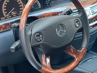 2006 Mercedes-Benz S-Класс 550 Long V (W221), чёрный, 1450000 рублей, вид 2