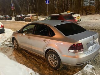 2019 Volkswagen Polo V Рестайлинг, серебристый, 1400000 рублей, вид 4