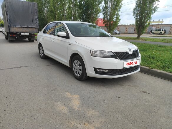 2018 Skoda Rapid I Рестайлинг, белый, 980000 рублей - вид 13