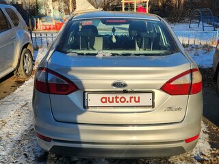 2016 Ford Fiesta Mk6 Рестайлинг, серебристый, 990000 рублей, вид 3