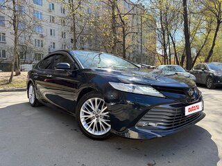 2019 Toyota Camry VIII (XV70), синий, 2600000 рублей, вид 1