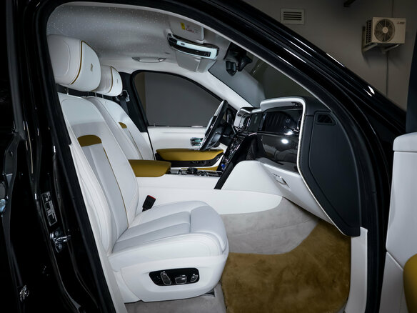 2025 Rolls-Royce Cullinan Black Badge I Рестайлинг (Series II), чёрный, 72000000 рублей - вид 28