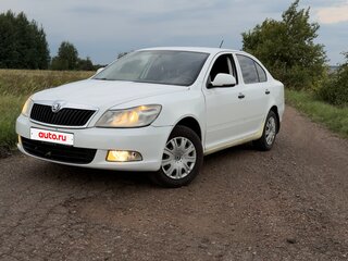 2011 Skoda Octavia II (A5) Рестайлинг, белый, 350000 рублей, вид 2