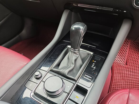 2020 Mazda 3 IV (BP), белый, 2150000 рублей - вид 28