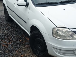 2013 Renault Logan I Рестайлинг, белый, 267000 рублей, вид 1