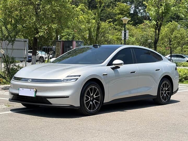 Открыть фотографии: Changan Qiyuan A06