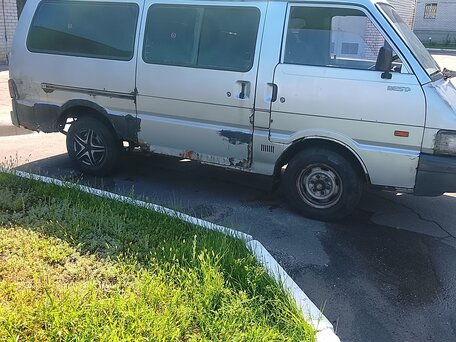 1996 Kia Besta, серебристый, 180000 рублей, вид 3