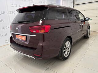 2019 Kia Carnival III, оранжевый, 2970000 рублей, вид 4