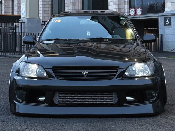 2001 Lexus IS 200 I, серый, 1690000 рублей