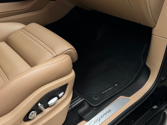 2020 Porsche Cayenne III, чёрный, 7500000 рублей - вид 15