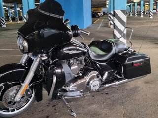 2013 Harley-Davidson Street Glide, чёрный, 1200000 рублей, вид 2