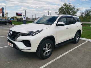 2021 Toyota Fortuner II Рестайлинг, белый, 4990000 рублей, вид 1