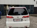 2004 Honda Elysion I, белый, 1100000 рублей - вид 2