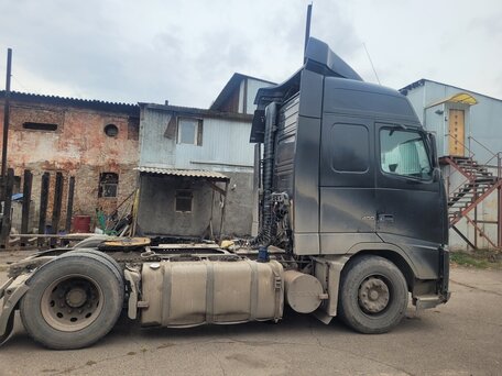 2006 Volvo FH, чёрный, 1500000 рублей, вид 4