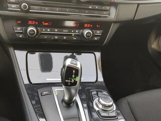 2011 BMW 5 серии 520d VI (F10/F11/F07), чёрный, 1490000 рублей, вид 4