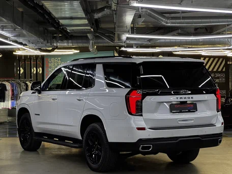 2025 Chevrolet Tahoe V Рестайлинг, белый, 12350000 рублей, вид 5