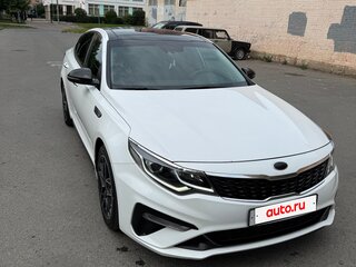 2019 Kia Optima IV Рестайлинг, белый, 1790000 рублей, вид 3