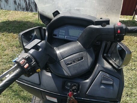 2007 Suzuki Burgman (SkyWave) 650, серебристый, 450000 рублей, вид 2