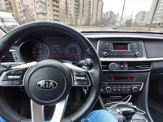 2019 Kia Optima IV Рестайлинг, белый, 1030000 рублей, вид 5