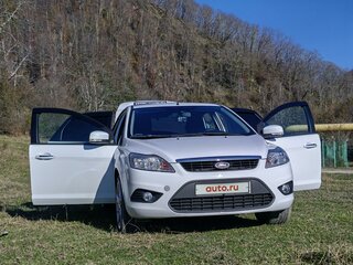 2009 Ford Focus II Рестайлинг, белый, 750000 рублей, вид 1