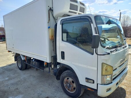 2008 Isuzu Elf (N-series), белый, 1800000 рублей, вид 2