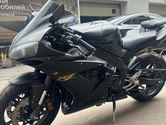 2005 Yamaha YZF-R1, чёрный, 650000 рублей - вид 1