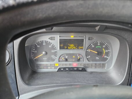 2010 Mercedes-Benz Atego, белый, 3250000 рублей, вид 5