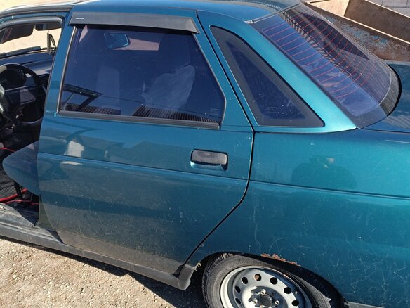 2001 Lada (ВАЗ) 2110, зелёный, 160000 рублей