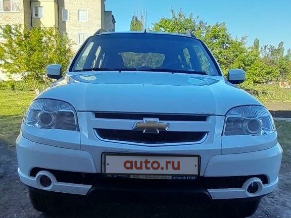 2013 Chevrolet Niva I Рестайлинг, белый, 770000 рублей - вид 1