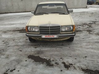 1983 Mercedes-Benz W123 200, бежевый, 350000 рублей, вид 3