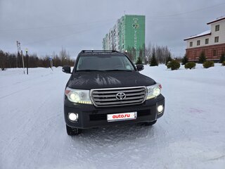 2013 Toyota Land Cruiser 200 Series Рестайлинг 1, чёрный, 3800000 рублей, вид 2