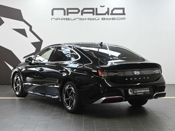 2025 Hyundai Sonata VIII (DN8) Рестайлинг, чёрный, 4319900 рублей - вид 4