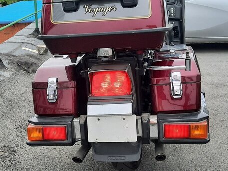 1987 Kawasaki ZN1300 Voyager, красный, 370000 рублей, вид 3
