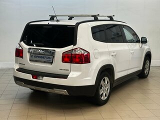 2013 Chevrolet Orlando I, белый, 650000 рублей, вид 4